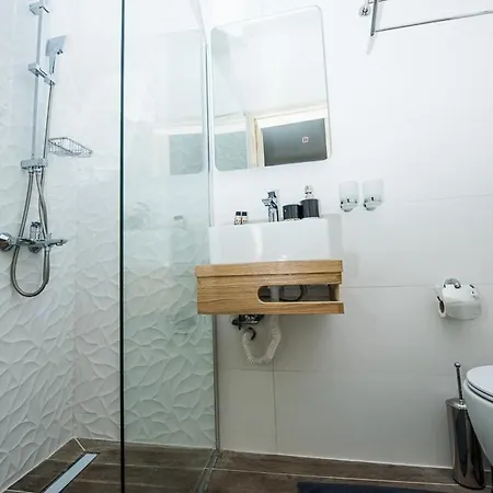 Calista Liston Corfu 2