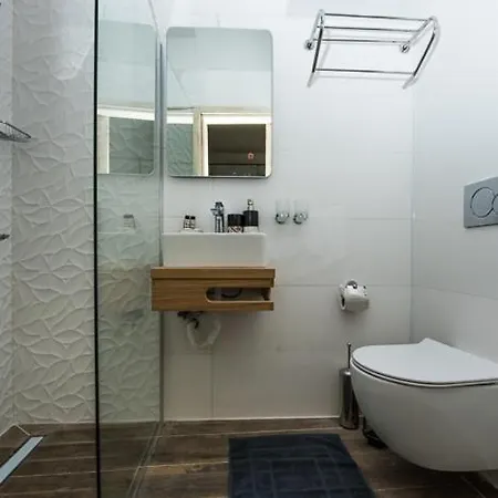 Calista Liston Corfu 2